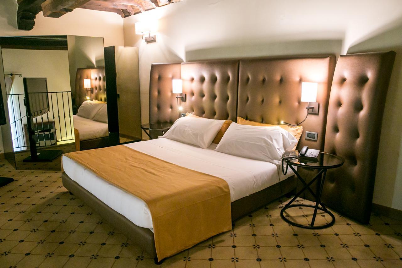 Hotel Castello Visconteo à Cassano dʼAdda Extérieur photo